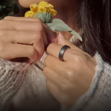 Stealth Auro Ring 5 lifestyle