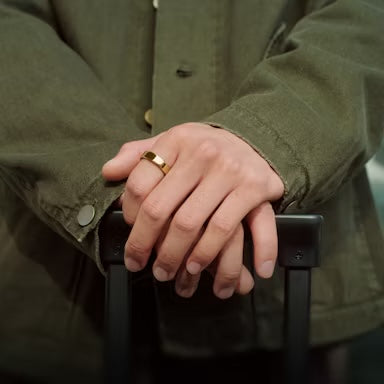 Gold Auro Ring 5 lifestyle