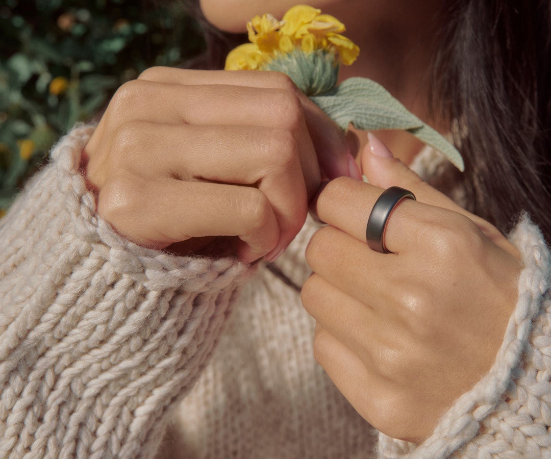 Stealth Auro Ring 5 lifestyle view two